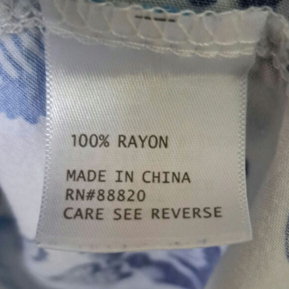 Rachel Zoe Blue Floral V-Neck Flutter Sleeve Blouse - 2X - Picture 4 of 4